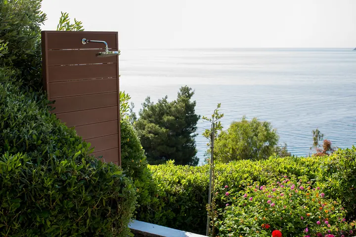 The garden with the sea beyond